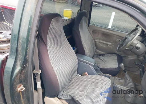 2001 Toyota Tacoma from USA, damaged, VIN 5TENL42N01Z795436